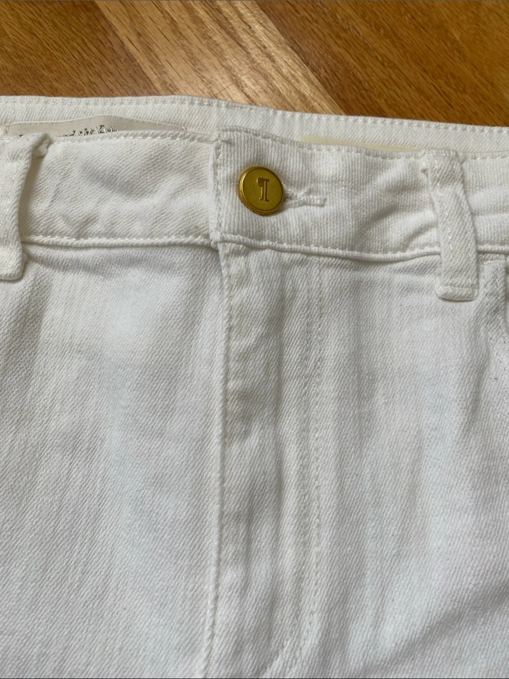 Pilcro Anthropology Creamy White Mid -Rise  5 Pocket Denim Script Shorts - Picture 5 of 11